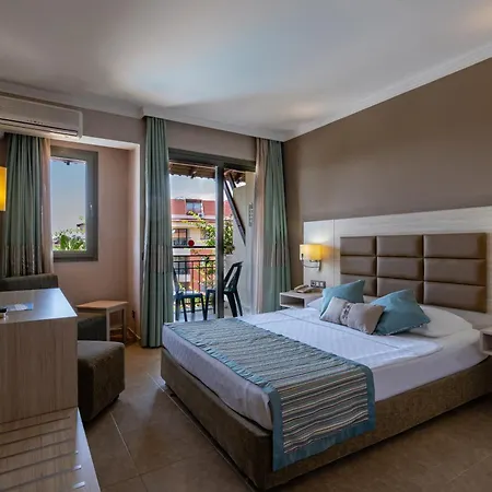Hotel Palmeras Ultra Konaklı