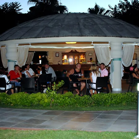 Palmeras Ultra Otel