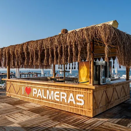 Palmeras Ultra Konaklı